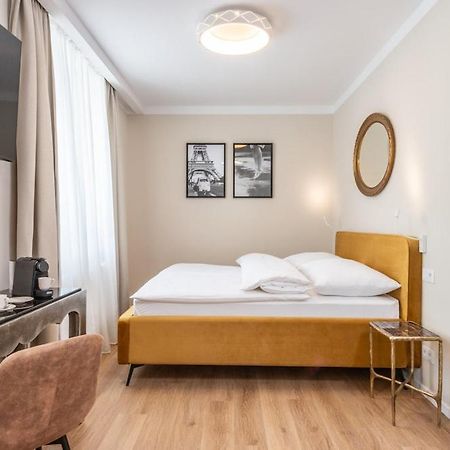 Pappas Hotel&Studio Подєбради Екстер'єр фото