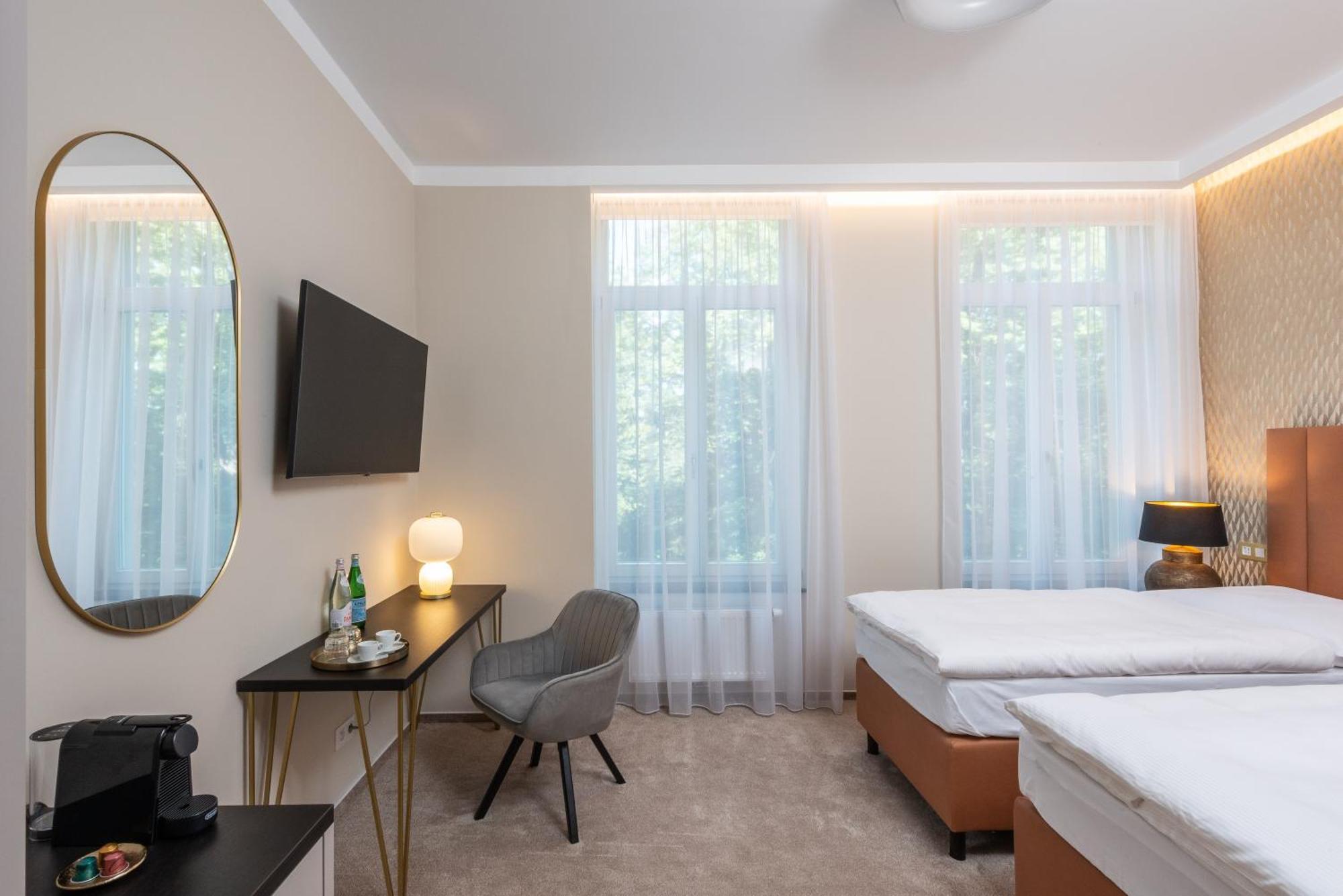 Pappas Hotel&Studio Подєбради Екстер'єр фото